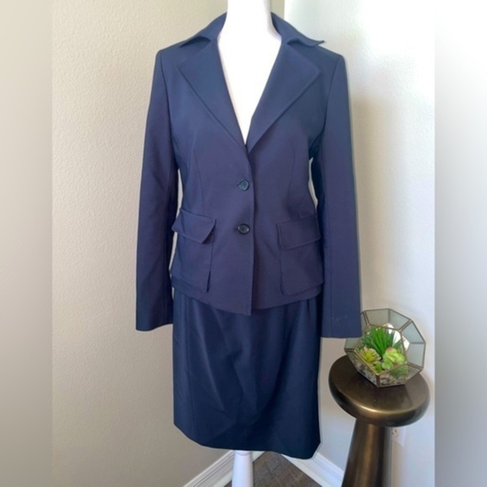 Ann Taylor Navy Blazer Size 6p